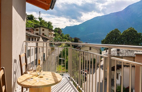 Verceia Apartment | Lovely apartment for 8 people with WIFI, TV and patio