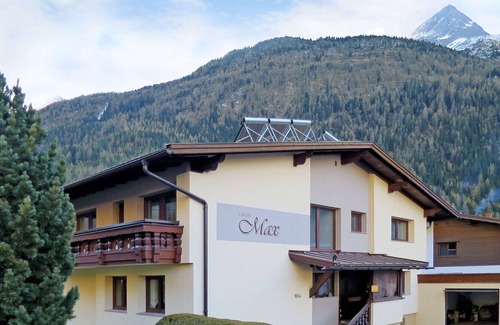 Huben Apartment | Lovely apartment for 9 people with WIFI, TV, patio, pets allowed and parking