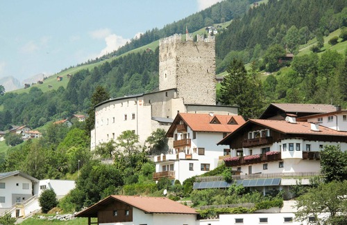 Fliess Apartment | Lovely apartment for 4 people with WIFI, TV and panoramic view