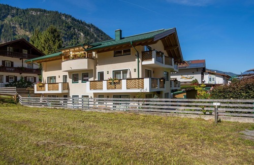 Mayrhofen Apartment | Lovely apartment for 2 people with WIFI, terrace and pets allowed