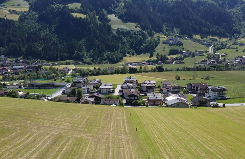 Schwendau Apartment | Lovely apartment for 6 guests with WIFI, TV, balcony, pets allowed and parking