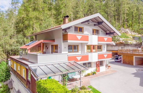 Umhausen Apartment | Lovely apartment for 5 people with WIFI, TV and terrace