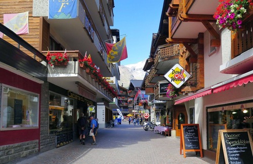 Saas-Fee Apartment | Lovely apartment for 2 people with WIFI, balcony and pets allowed