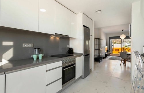 Finestrat Apartment | Lovely apartment for 4 people with pool, WIFI, A/C, TV and patio