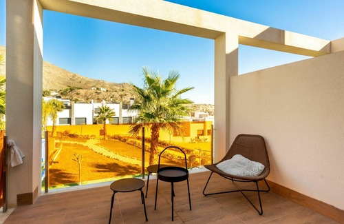Finestrat Apartment | Lovely apartment for 4 people with pool, WIFI, A/C, TV and patio