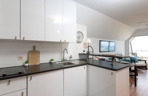 Lancieux Apartment | Lovely apartment for 4 guests with WIFI and balcony