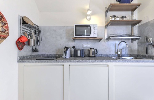 Marciana Apartment | Lovely apartment for 2 people with A/C, WIFI, balcony and pets allowed