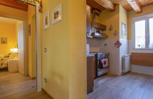 Marliana Apartment | Lovely apartment for 8 people with WIFI, pool, TV, terrace and pets allowed