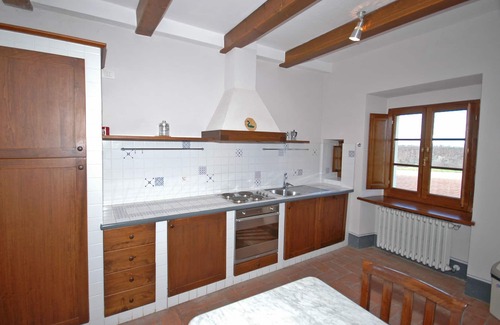 Castelnuovo Berardenga Apartment | Lovely apartment for 5 people with pool, A/C, TV and panoramic view, close to Siena