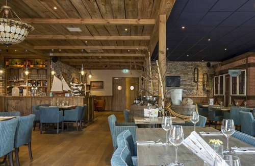 Dordtse Biesbosch Apartment | Lovely apartment for 6 people with WIFI, TV, terrace and parking