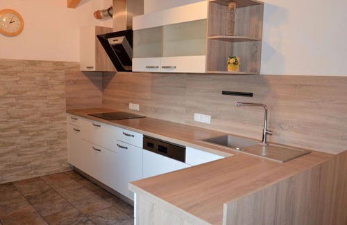 Sankt Anton am Arlberg Villa | Lovely apartment in villa for 5 guests with WIFI, TV, balcony and pets allowed