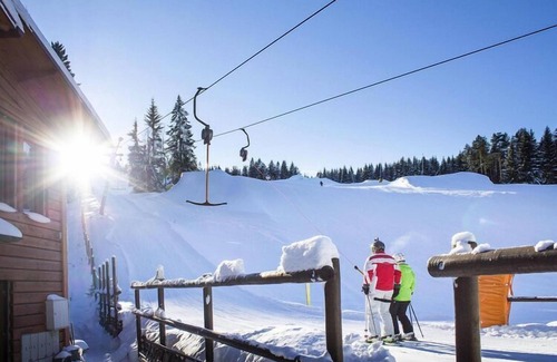 Breitenbrunn/Erzgeb. Apartment | Lovely apartment in Breitenbrunn with shared sauna