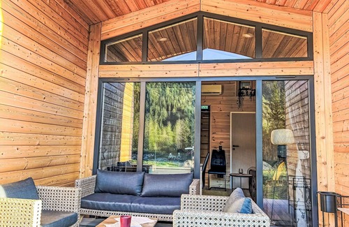 Schliersee House | Lovely apartment in villa for 5 guests with A/C, TV, terrace and pets allowed