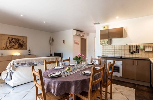 Prunelli-di-Fiumorbo Villa | Lovely apartment in villa for 7 people with WIFI, A/C, pool, TV and terrace