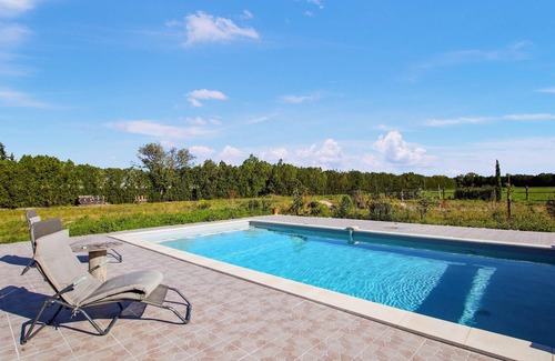 Pierrelatte Apartment | Lovely apartment in Pierrelatte
