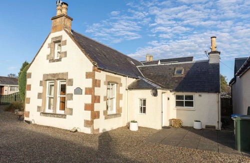 South Galson House | Lovely apartment in villa for 6 people with WIFI and TV