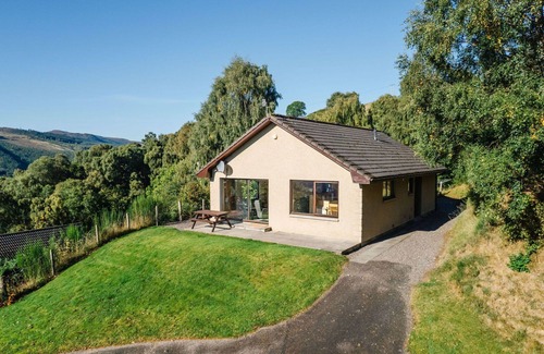 East Lewiston House | Lovely apartment in villa for 6 people with WIFI, TV, patio and panoramic view