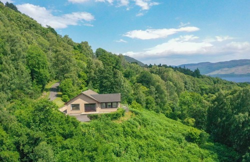 East Lewiston House | Lovely apartment in villa for 6 people with WIFI, TV, patio and panoramic view