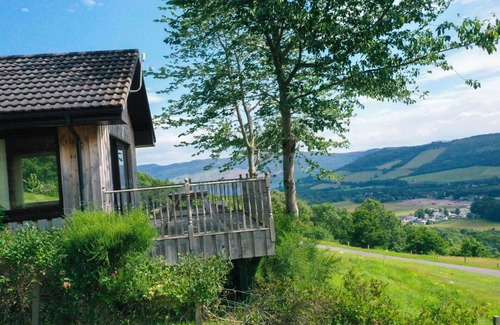 East Lewiston House | Lovely apartment in villa for 6 people with WIFI, TV, patio and panoramic view