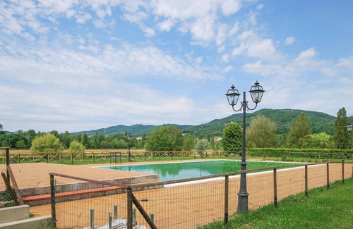 Montone Apartment | Lovely apartment in Montone with WiFi