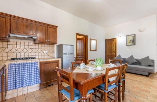 Montone Apartment | Lovely Apartment In Montone With Wifi