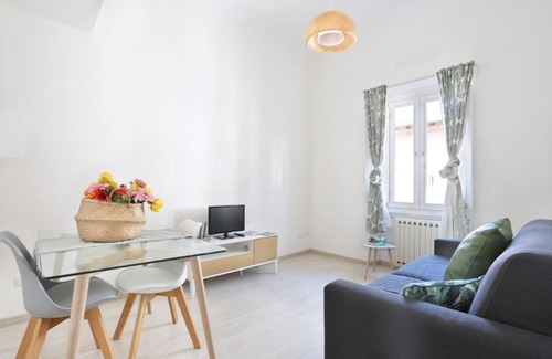 Oltrarno House | LOVELY APARTMENT IN PORTA ROMANA FLORENCE