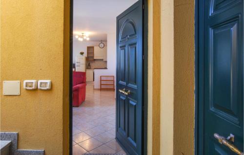 San Costanzo Apartment | Lovely Apartment In San Costanzo