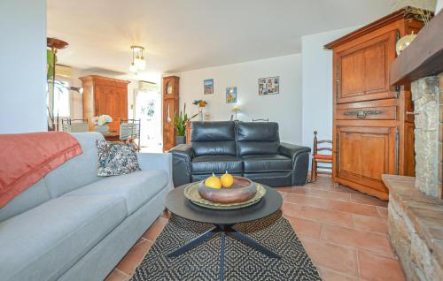 Tavaco Apartment | Lovely Apartment In Tavaco