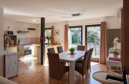 Frankenau House | Lovely apartment in villa for 4 guests with WIFI, A/C, TV, terrace and pets allowed