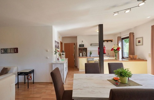 Frankenau House | Lovely apartment in villa for 4 guests with WIFI, A/C, TV, terrace and pets allowed