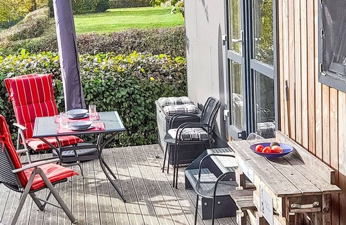 Wemding House | Lovely apartment in villa for 4 guests with A/C, WIFI, TV, terrace and pets allowed