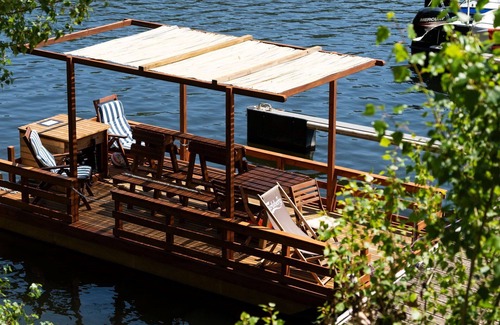 Therondels House | Lovely apartment in villa for 6 people with WIFI, pool, TV, terrace, pets allowed and panoramic .