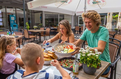 Belfeld House | Lovely apartment in villa for 4 people with pool, WIFI, TV and terrace