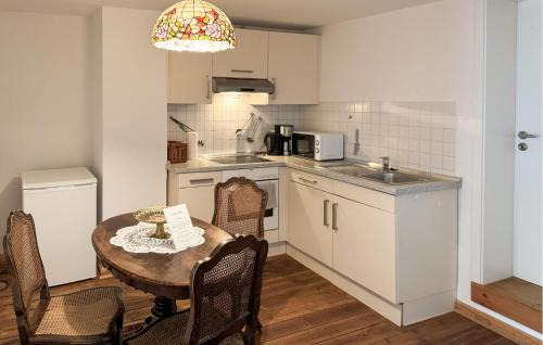 Wismar Apartment | Lovely Apartment In Wismar With Wifi - Dme478