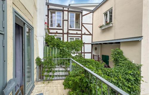 Wismar Apartment | Lovely Apartment In Wismar With Wifi - Dme478