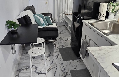 Granada Apartment | Lovely Apartment With Space for 4