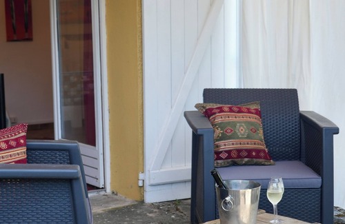 Le Thoronet Apartment | Lovely apartment with AC in charming Le Thoronet