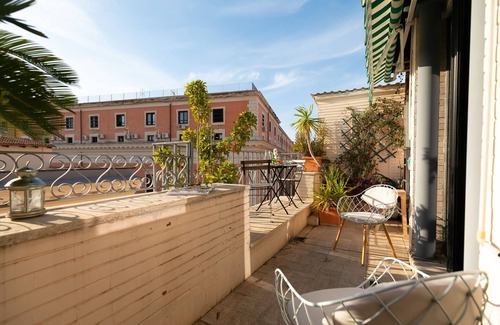 Repubblica Apartment | Lovely Apartment with Terrace Rome City Center