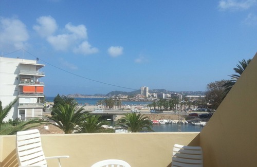 Platja de l'Arenal Apartment | Lovely apartment with wonderful sights only 4 minute stroll to the beach, Jávea