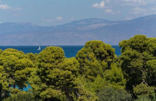 Xylokastron Apartment | Lovely Apartment Xylokastro 2nd Floor