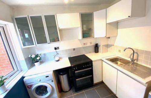 Leeds City Center Apartment | Lovely Apt in City Centre Leeds with free parking