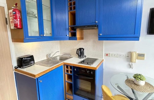 Colville Apartment | Lovely & Artistic Portobello Road Studio
