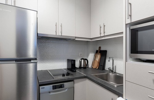 Athens City Centre Villa | Lovely Athens Apartment | 2 Bedrooms | Apartment Seigi | Ideally Situated in.