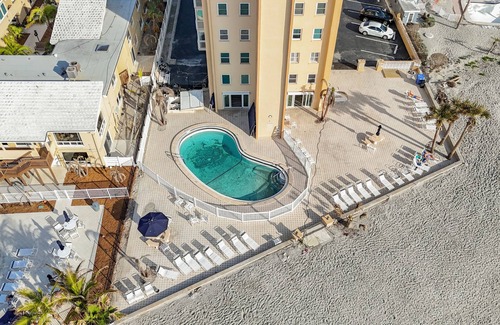 Venice Condo | Lovely Beach Condo on Island of Venice!