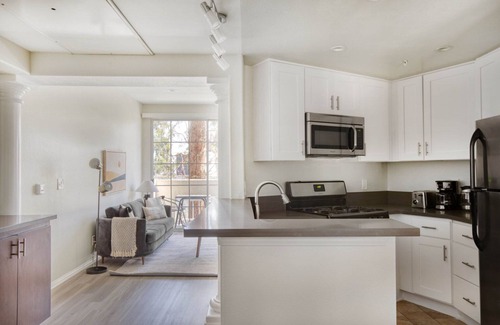Beverly Grove Apartment | Lovely Beverly Hills 1BR near the Grove & Rodeo Drive, by Blueground
