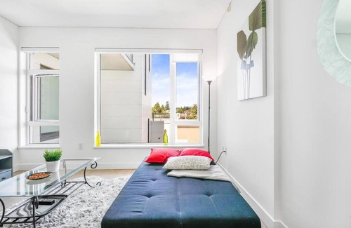 Marpole Apartment | Lovely Brand new studio 5 mins to Airport!!