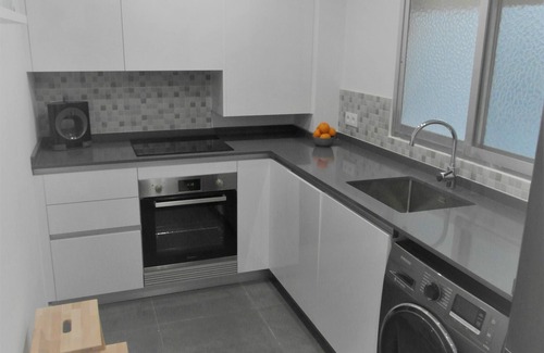 El Cabanyal Apartment | Lovely bright apartment, 550mtr of the beach and free Wifi
