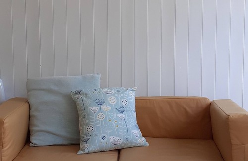 Bude House | Lovely bright bungalow, tasteful coastal interior.