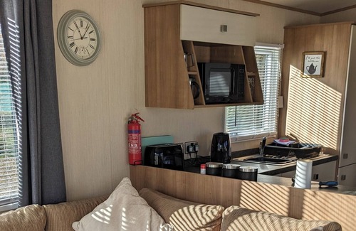 Bradwell House | Lovely caravan near great yarmouth on new park.