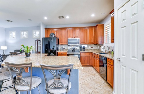 Villago House | Lovely Casa Grande Home with Private Yard + BBQ